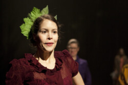 Iso kiltti jättiläinen, Lappeenrannan Kaupunginteatteri 2015. Kuva: Kristiina Männikkö.