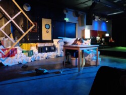 Arkisto, Teatteri Kamikatse 2018.
Kuva: Ella Silvennoinen.