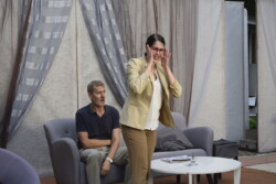 Ovista ja ikkunoista, Teatteri Helsinki 2023. Kuva: Andy Lang.